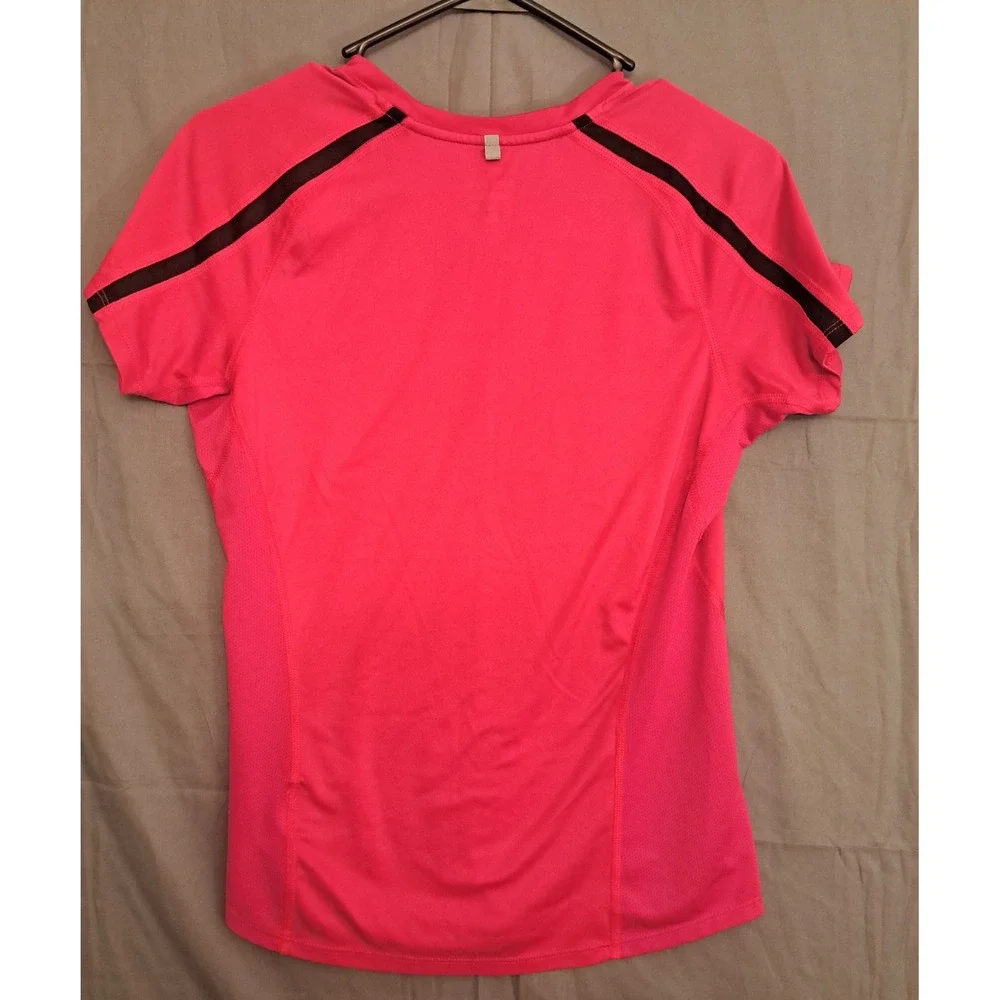 Nike Dri-Fit Vented‎ Short Sleeve T-Shirt Women's Size Medium Pink